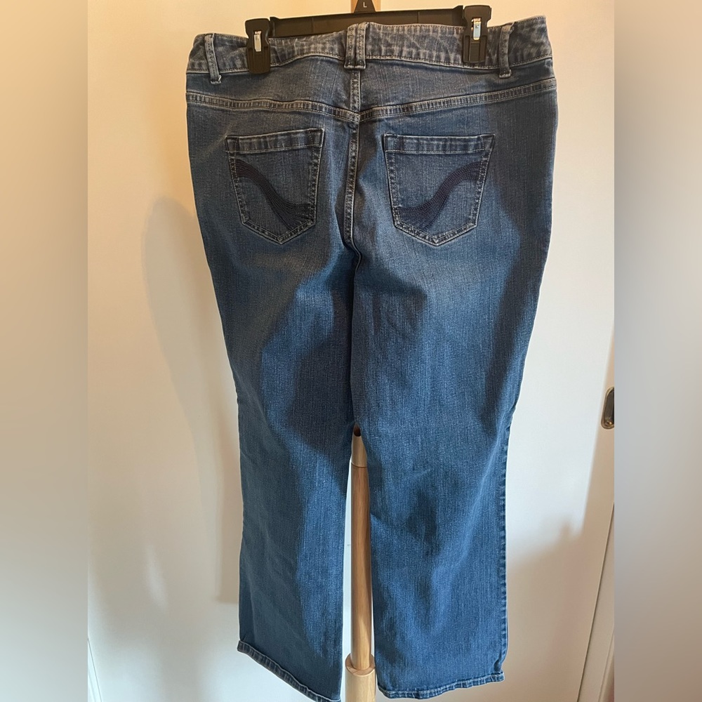 Womens Lane Bryant Size 18 Genius Fit Jeand Slim Boot Cut. - Picture 4 of 6